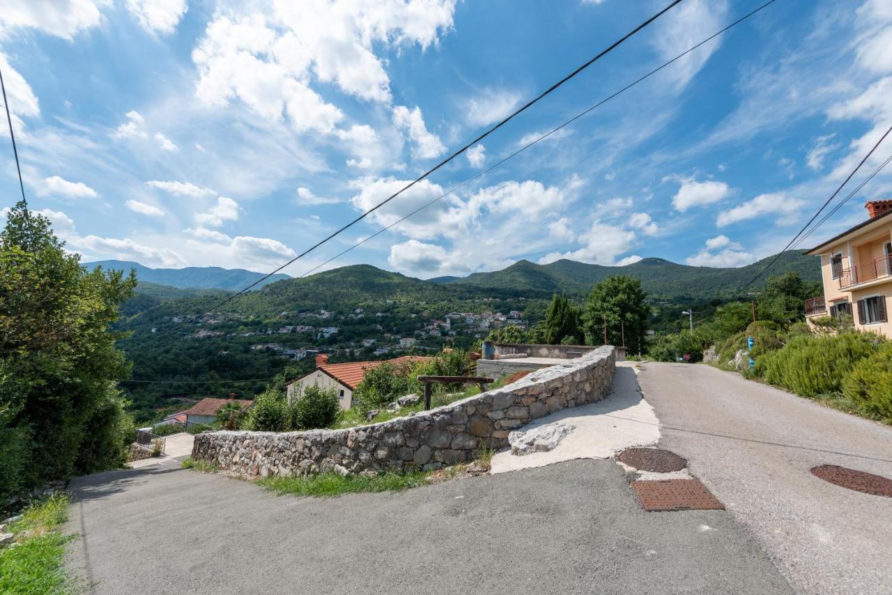 Sea View Apartment With Garden Near Opatija Veprinac Luaran gambar